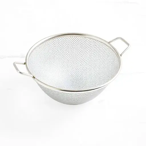 fine-mesh strainer